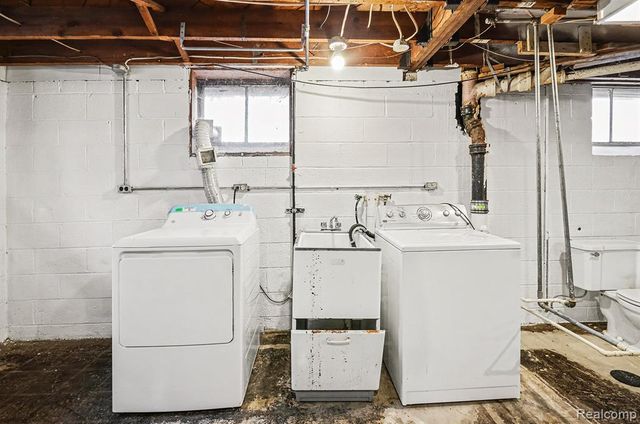 23043 Francis Street, Saint Clair Shores, MI 48082