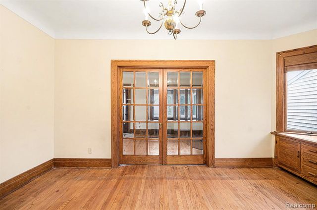 23043 Francis Street, Saint Clair Shores, MI 48082