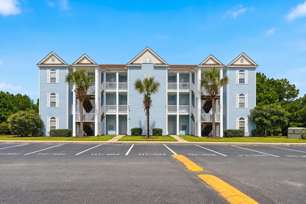 111 Fountain Pointe Ln Unit 202, Myrtle Beach, SC 29579 — exterior