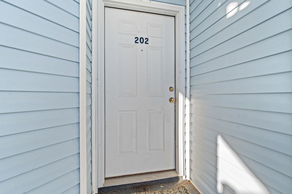 111 Fountain Pointe Ln Unit 202, Myrtle Beach, SC 29579 — photo 2