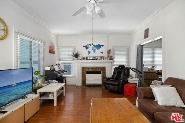 1415 S St Andrews Place, Los Angeles, CA 90019