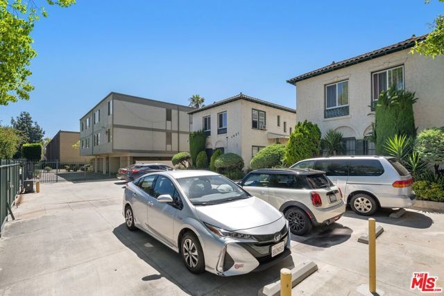 1415 S St Andrews Place, Los Angeles, CA 90019