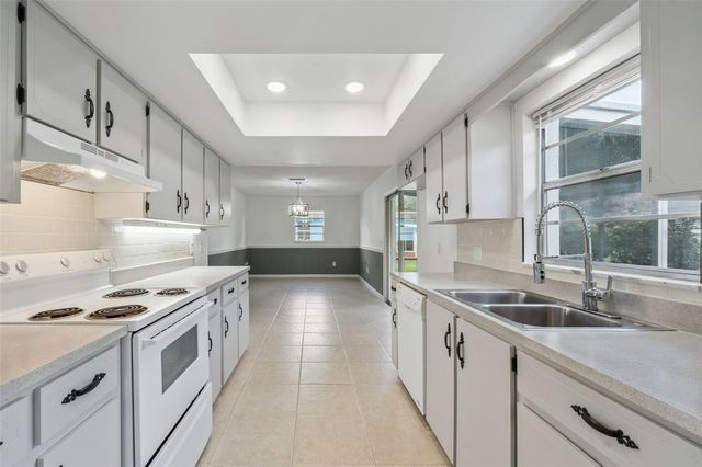 1679 E APACHE CIRCLE, Deltona, FL 32725
