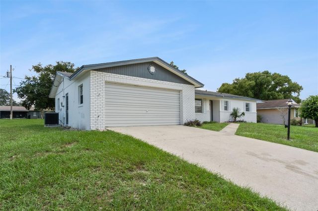1679 E APACHE CIRCLE, Deltona, FL 32725