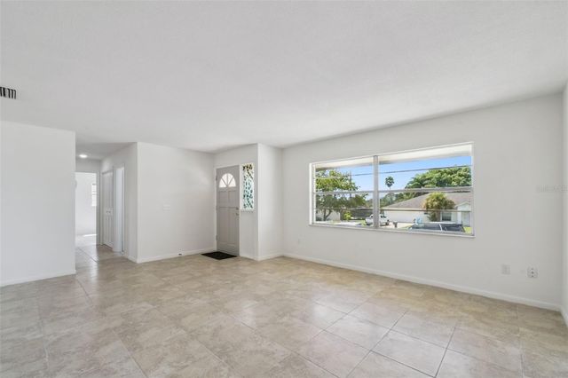 1679 E APACHE CIRCLE, Deltona, FL 32725