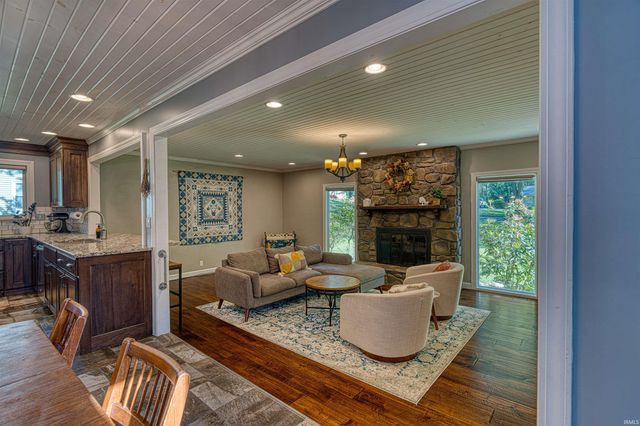 179 E Lake Inwood Drive, Princeton, IN 47670