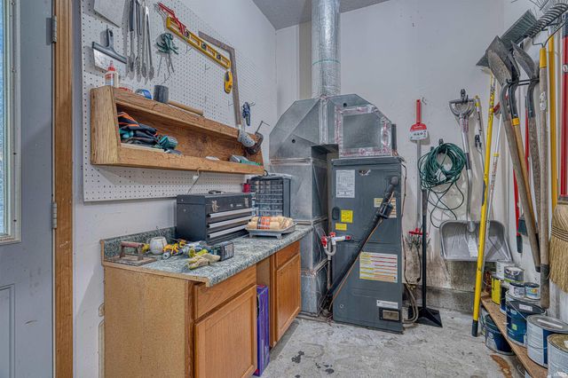 179 E Lake Inwood Drive, Princeton, IN 47670