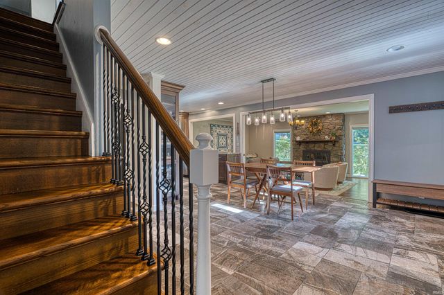 179 E Lake Inwood Drive, Princeton, IN 47670