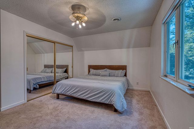 179 E Lake Inwood Drive, Princeton, IN 47670