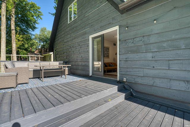 179 E Lake Inwood Drive, Princeton, IN 47670