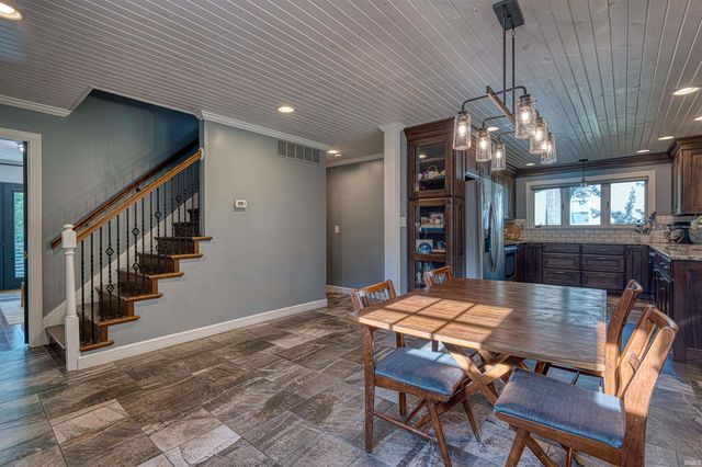 179 E Lake Inwood Drive, Princeton, IN 47670