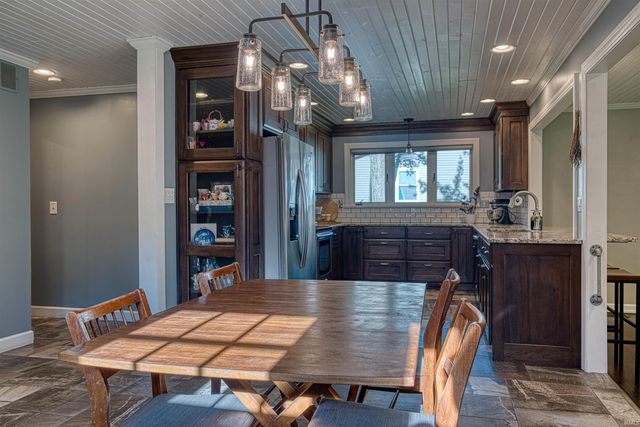 179 E Lake Inwood Drive, Princeton, IN 47670