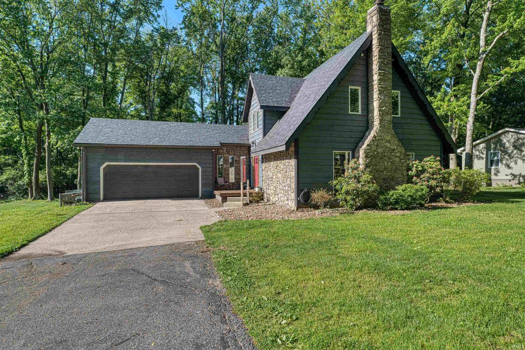 179 E Lake Inwood Drive, Princeton, IN 47670