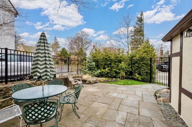 101 Long Drive, Hempstead, NY 11550