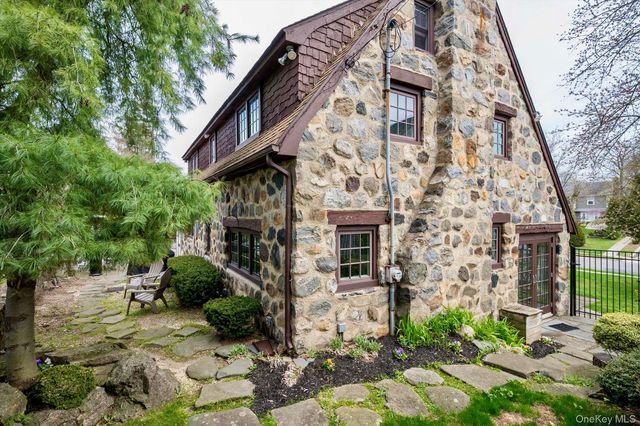 101 Long Drive, Hempstead, NY 11550