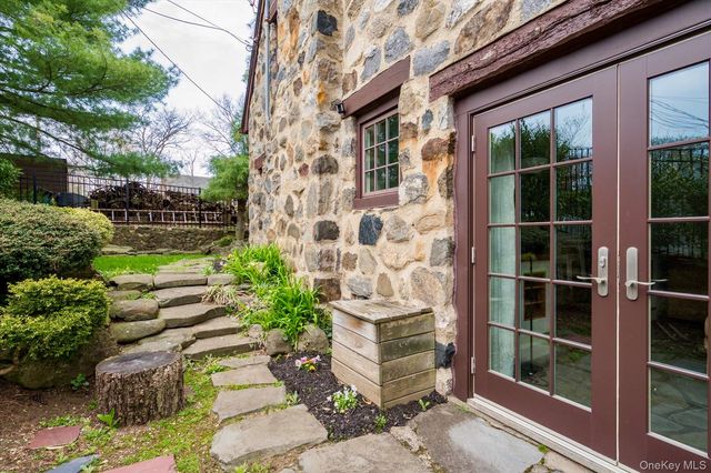 101 Long Drive, Hempstead, NY 11550