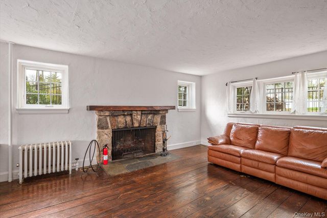 101 Long Drive, Hempstead, NY 11550