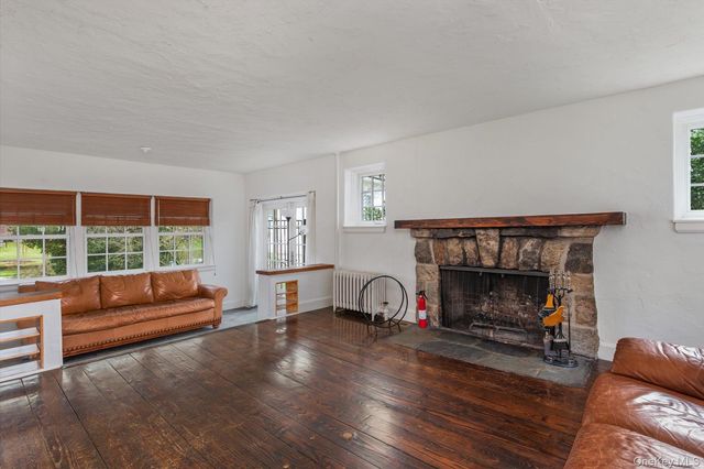 101 Long Drive, Hempstead, NY 11550