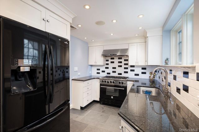 101 Long Drive, Hempstead, NY 11550