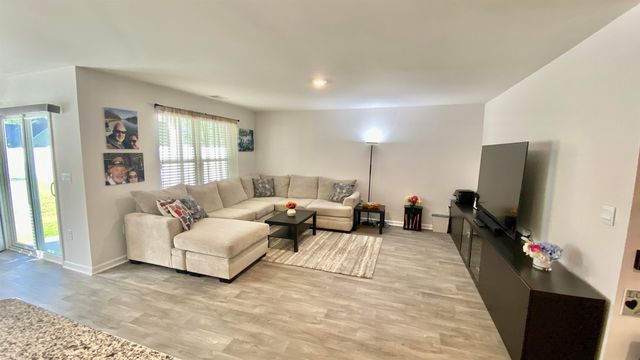 328 Woodcross Court, Conway, SC 29526