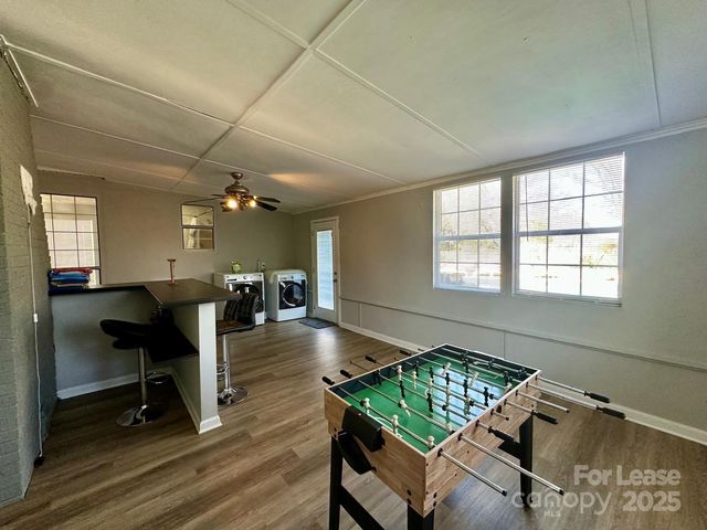 9501 Pondside Lane, Charlotte, NC 28213