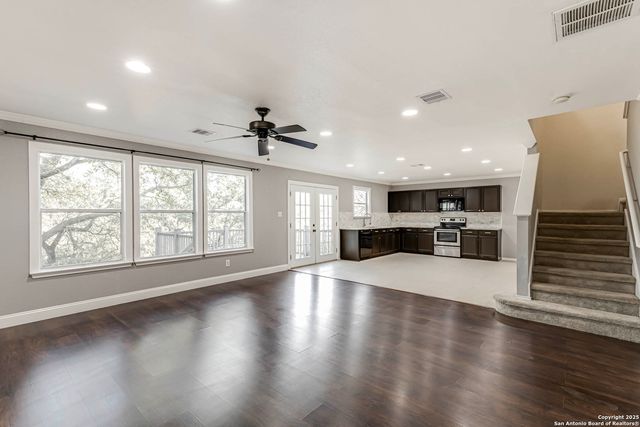 10323 Medio Crk., San Antonio, TX 78245