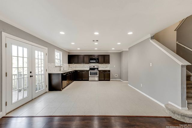 10323 Medio Crk., San Antonio, TX 78245