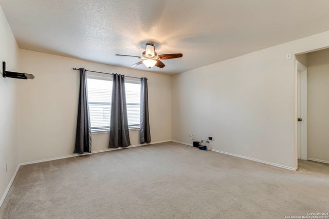 10323 Medio Crk., San Antonio, TX 78245