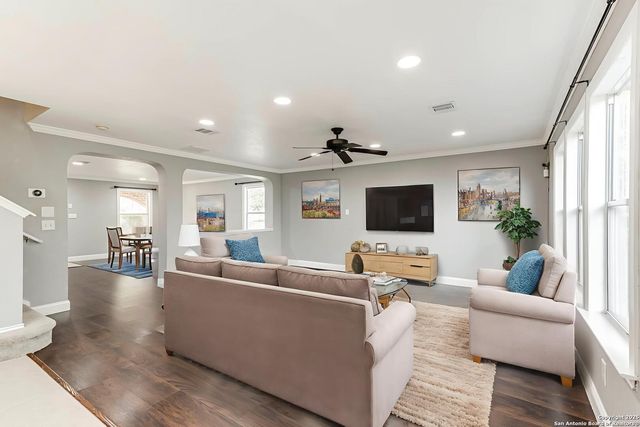 10323 Medio Crk., San Antonio, TX 78245