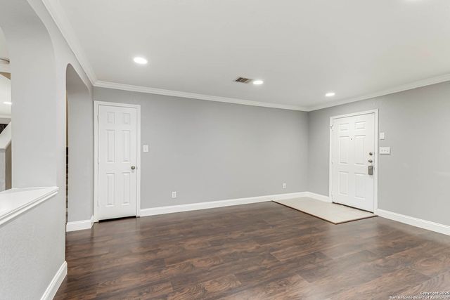 10323 Medio Crk., San Antonio, TX 78245