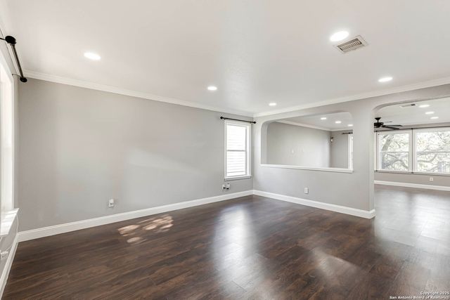 10323 Medio Crk., San Antonio, TX 78245