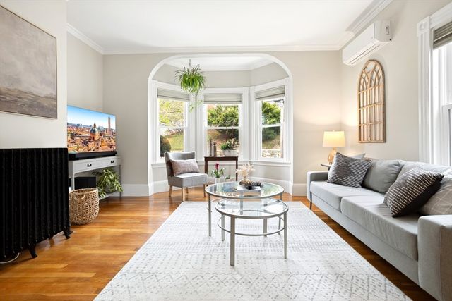 349 Washington St, Melrose, MA 02176