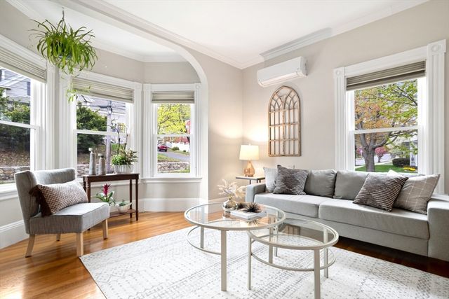 349 Washington St, Melrose, MA 02176