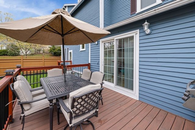 349 Washington St, Melrose, MA 02176