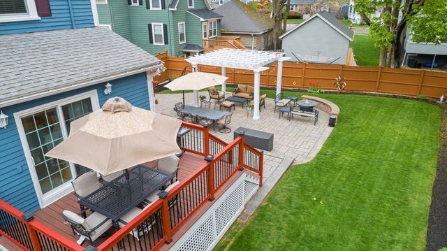349 Washington St, Melrose, MA 02176