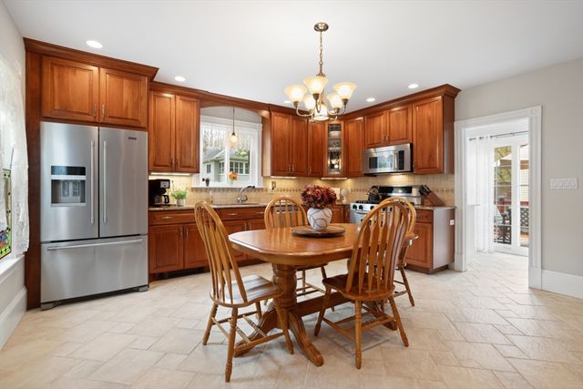 349 Washington St, Melrose, MA 02176