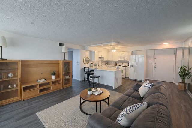 7234 W North Avenue 502, Elmwood Park, IL 60707