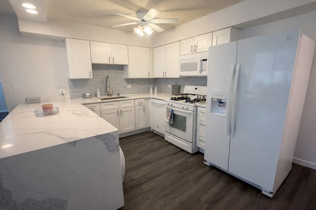 7234 W North Avenue 502, Elmwood Park, IL 60707