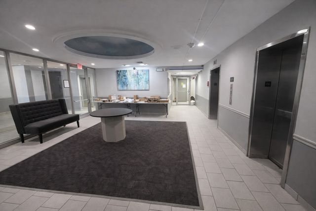 7234 W North Avenue 502, Elmwood Park, IL 60707