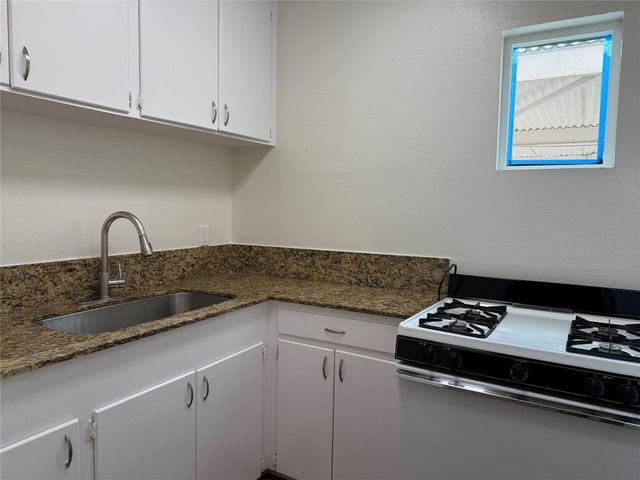 1801 Cortlandt Street 4, Houston, TX 77008