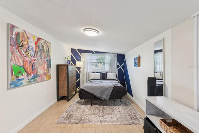 7805 N GLEN AVENUE, Tampa, FL 33614