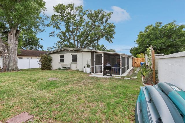 7805 N GLEN AVENUE, Tampa, FL 33614