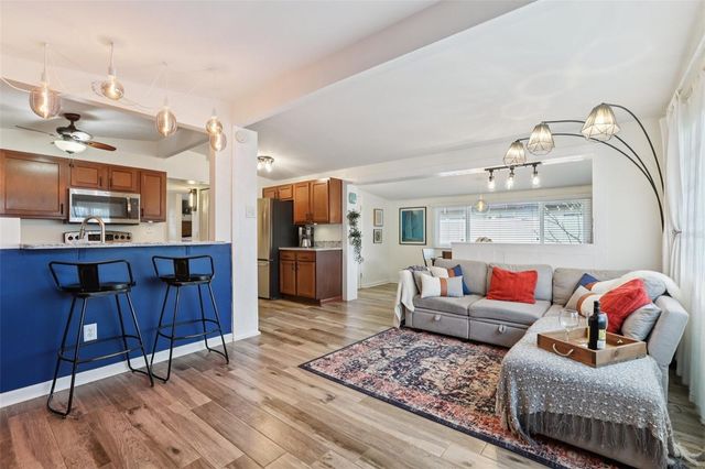 7805 N GLEN AVENUE, Tampa, FL 33614