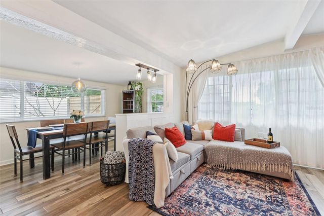 7805 N GLEN AVENUE, Tampa, FL 33614