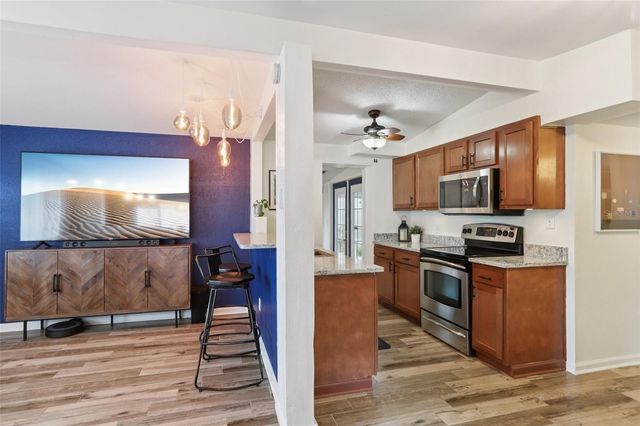 7805 N GLEN AVENUE, Tampa, FL 33614