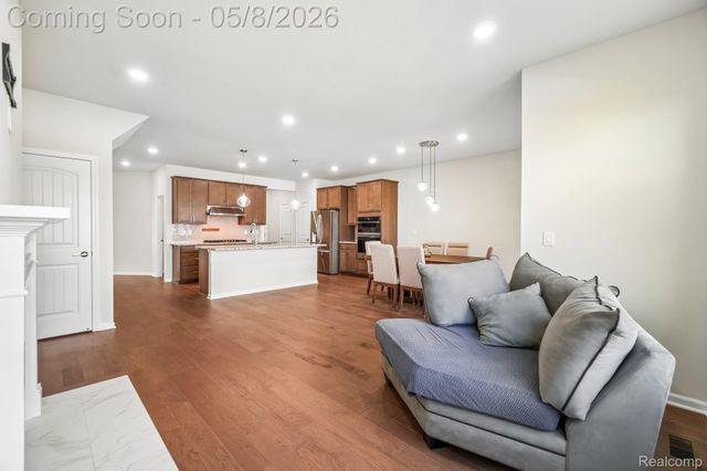 1434 Superior Drive, Milford Charter Township, MI 48381