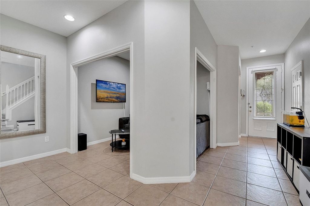 Image 17 of property listing at 9454 SILVER BUTTONWOOD STREET, Orlando, FL 32832