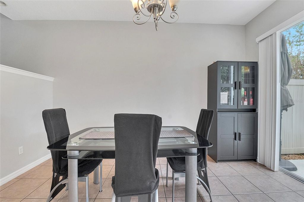 Image 21 of property listing at 9454 SILVER BUTTONWOOD STREET, Orlando, FL 32832