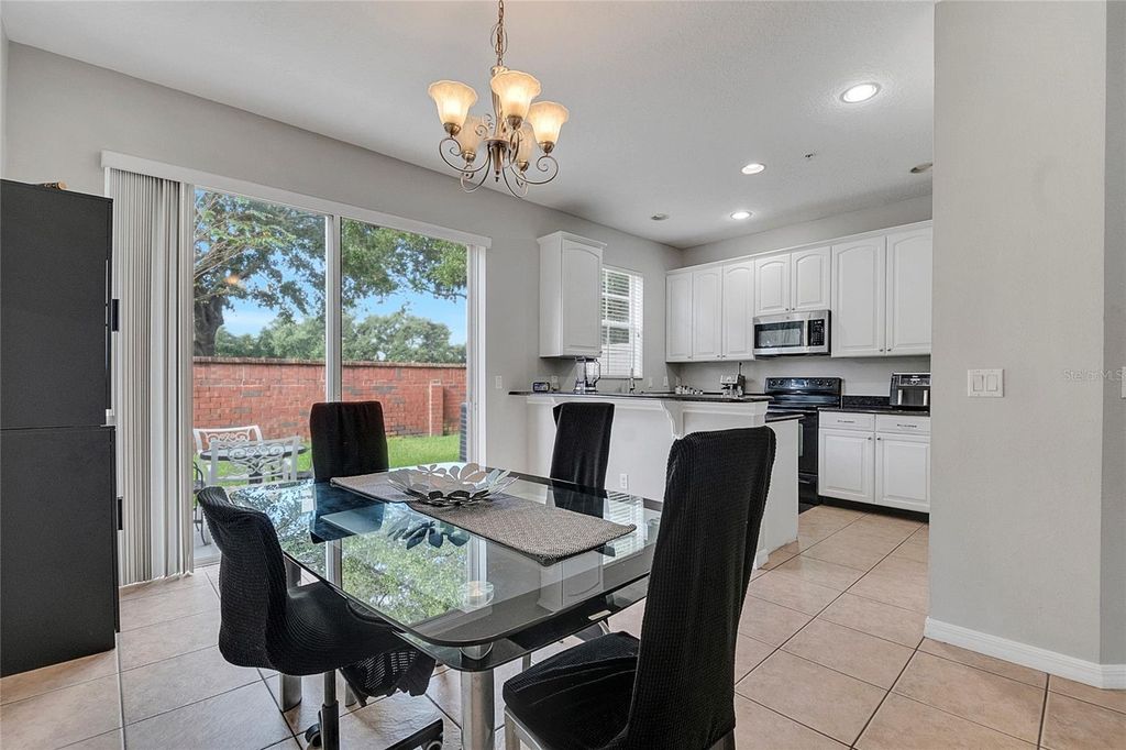 Image 23 of property listing at 9454 SILVER BUTTONWOOD STREET, Orlando, FL 32832