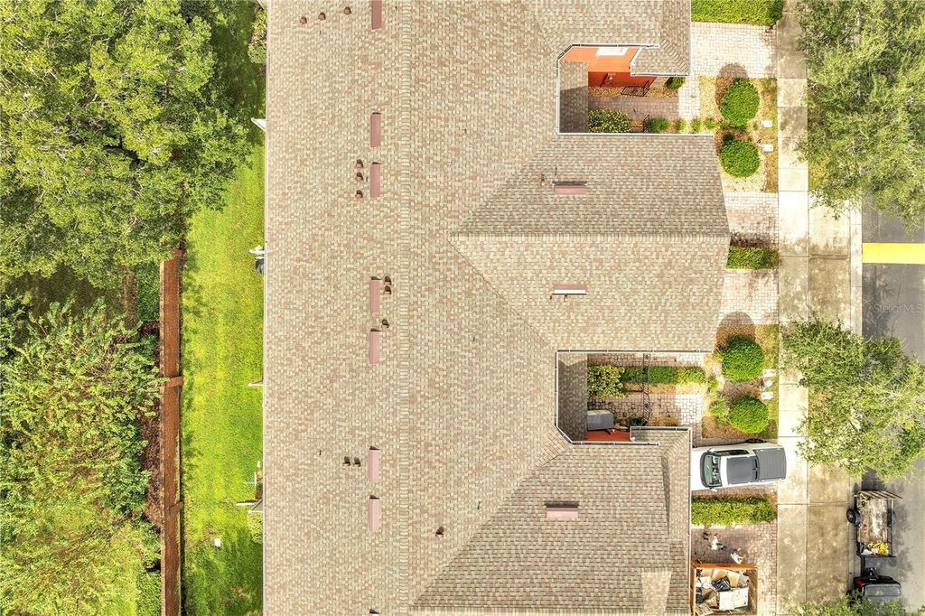 Image 48 of property listing at 9454 SILVER BUTTONWOOD STREET, Orlando, FL 32832